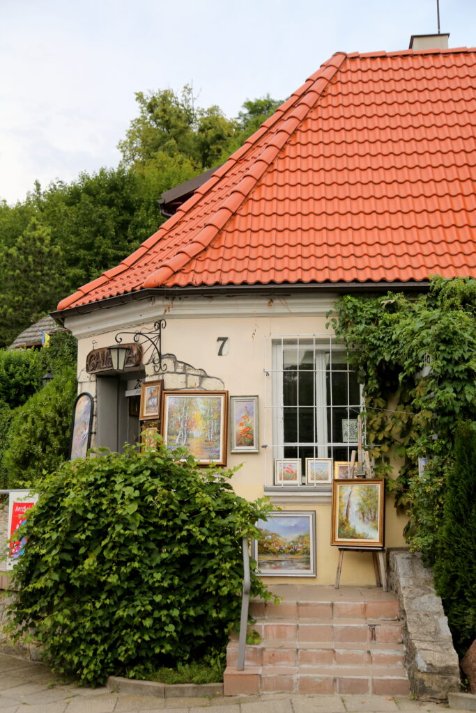 art gallery in kazimierz dolny, poland