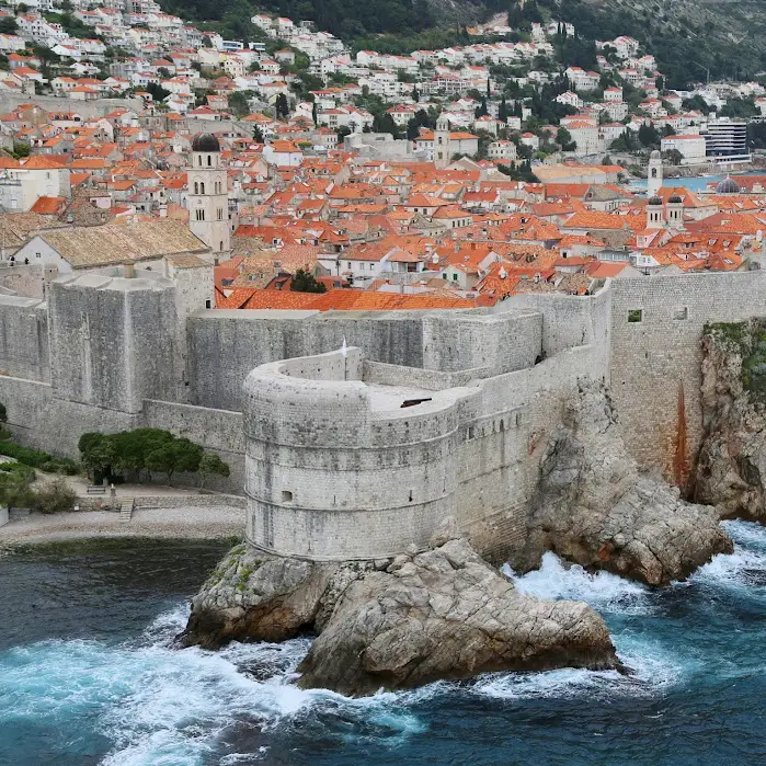 dubrovnik old town ocean water