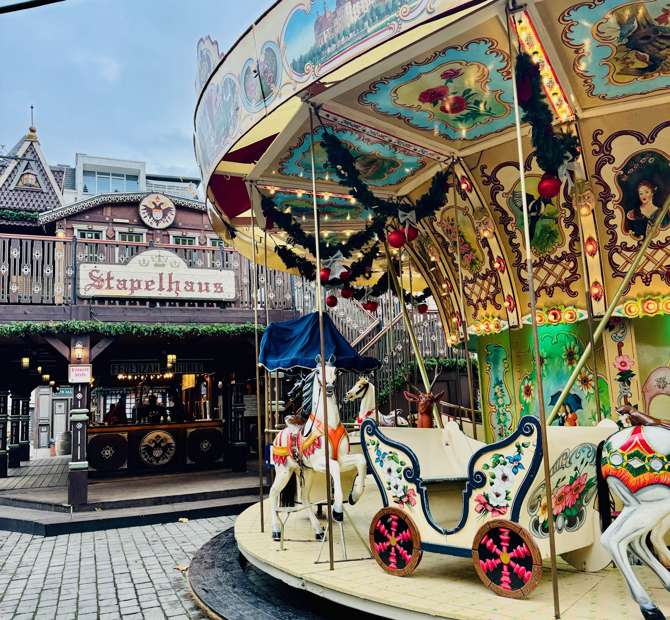 The carousel and bar in Heinzels Wintermarchen