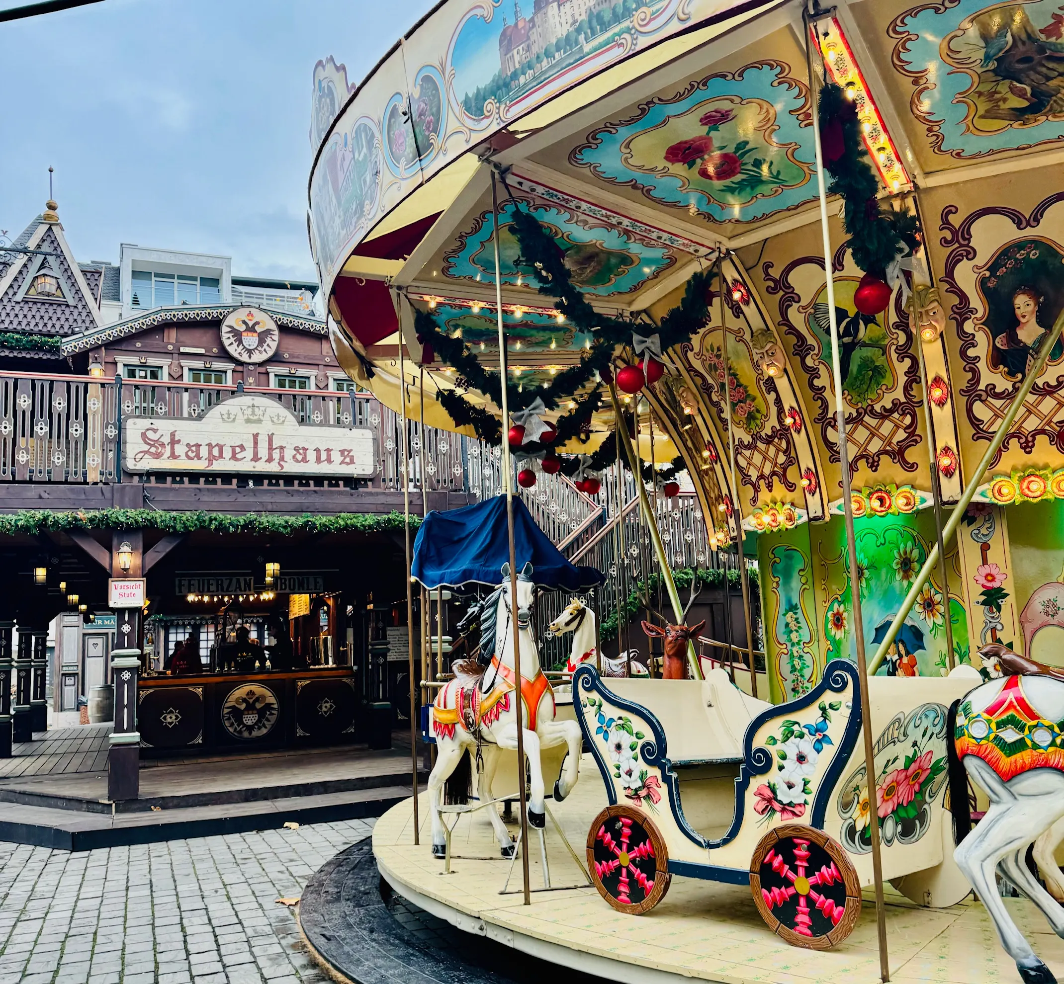 The carousel and bar in Heinzels Wintermarchen