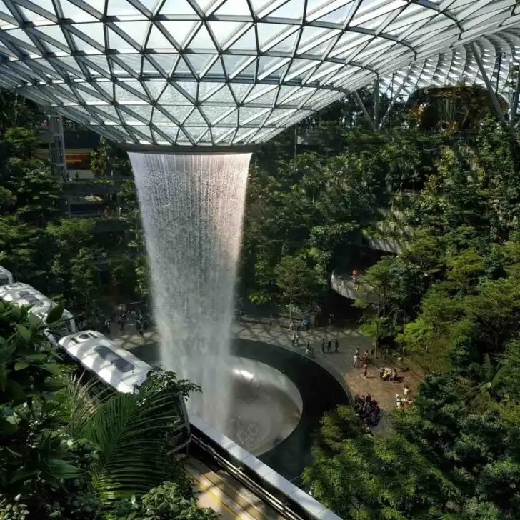 rain vortex waterfall changi airport