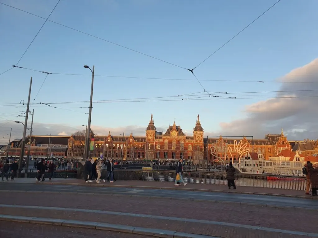 amsterdam centraal station is a major transport hub in the netherlands