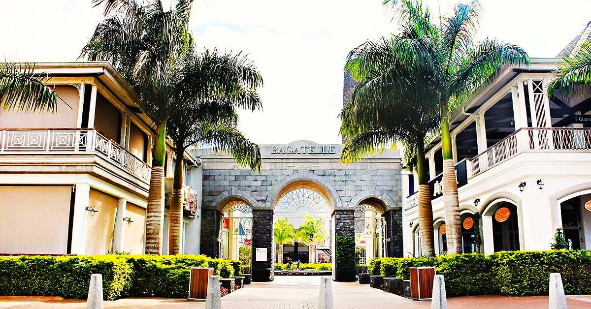 Exterior of Bagatelle Mall in Mauritius 

https://dynamic-media-cdn.tripadvisor.com/media/photo-o/16/e1/6f/f2/bagatelle-mall-is-the.jpg?w=1200&h=-1&s=1