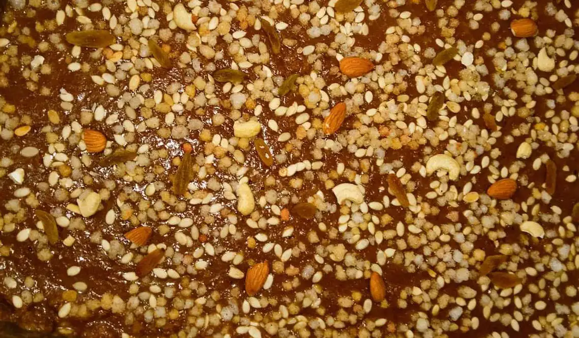 A slab of gudpak candy
