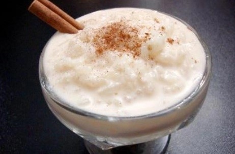 Arroz con leche in a bowl