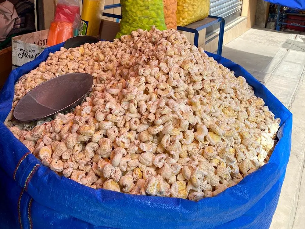 Pasankalla at a market