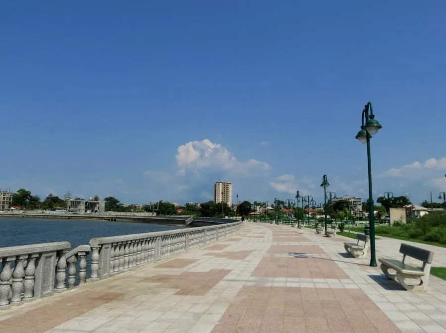 Paseo Maritimo of Bata in the daytime