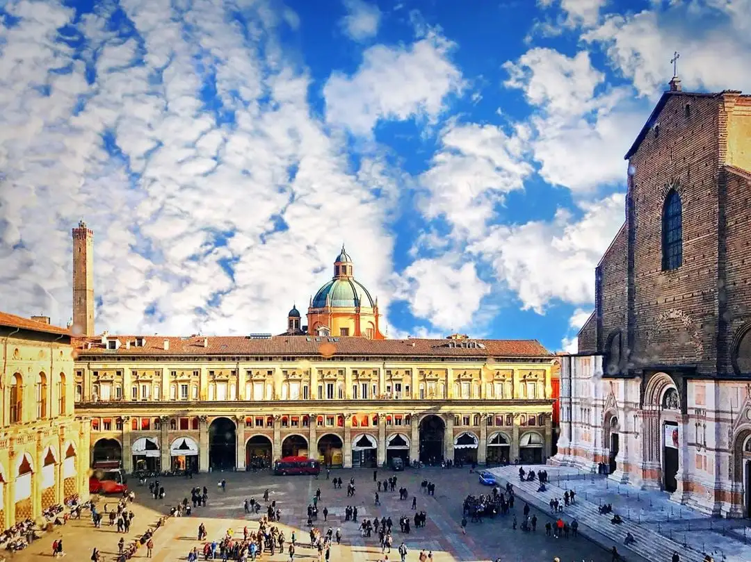 piazza maggiore is a 15th century square in bologna italy