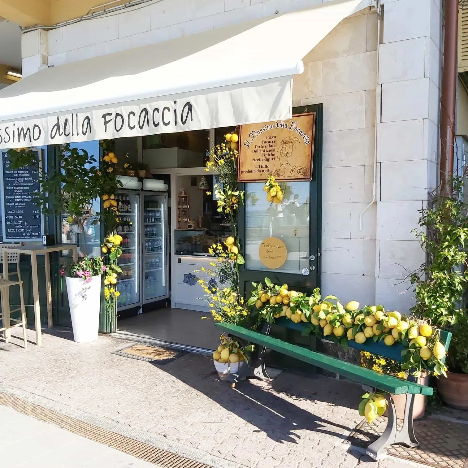 Exterior of Il Massimo della Focaccia