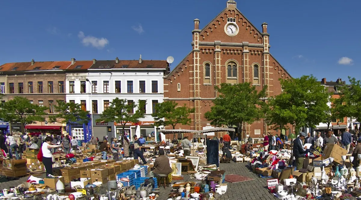 Marché aux Puces market