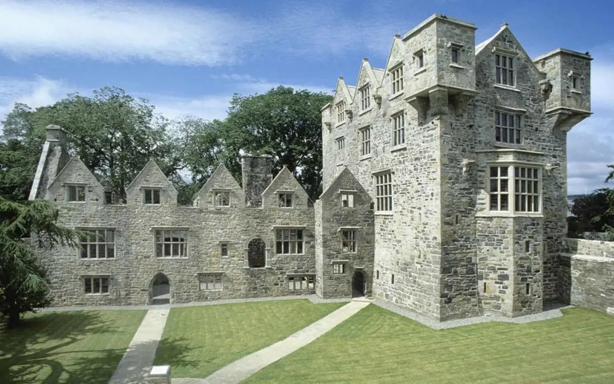 donegal castle in ireland was built in the 15th century