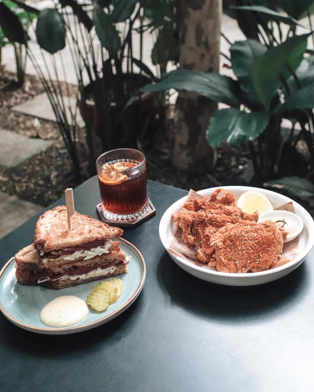 Cold brews, toasted sarmies, and fried chicken