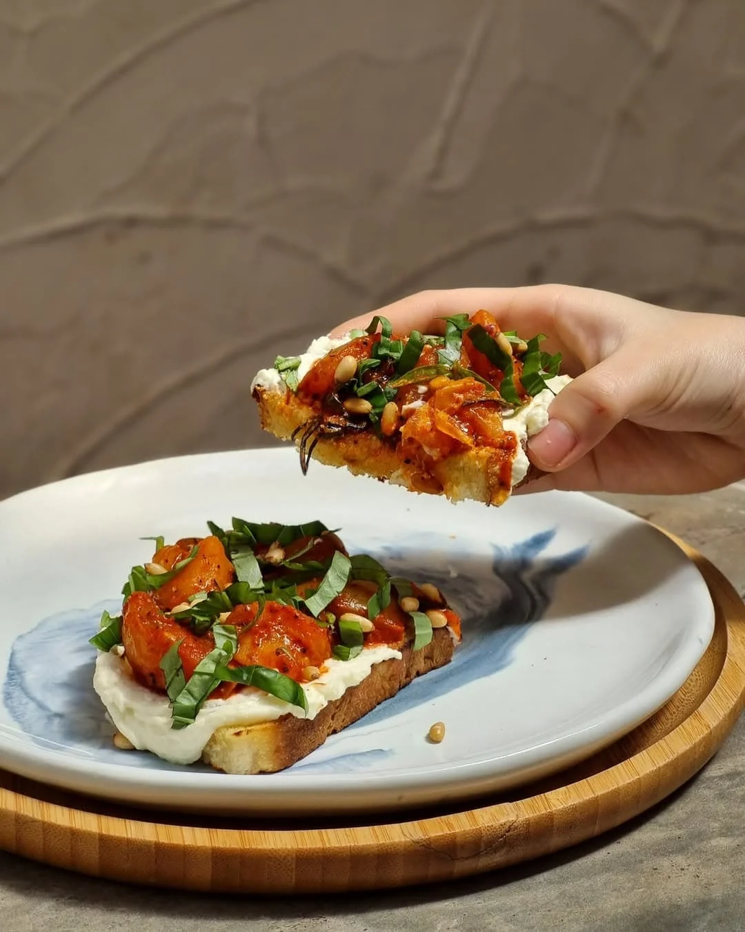Tomato and jam toasts with homemade ricotta
