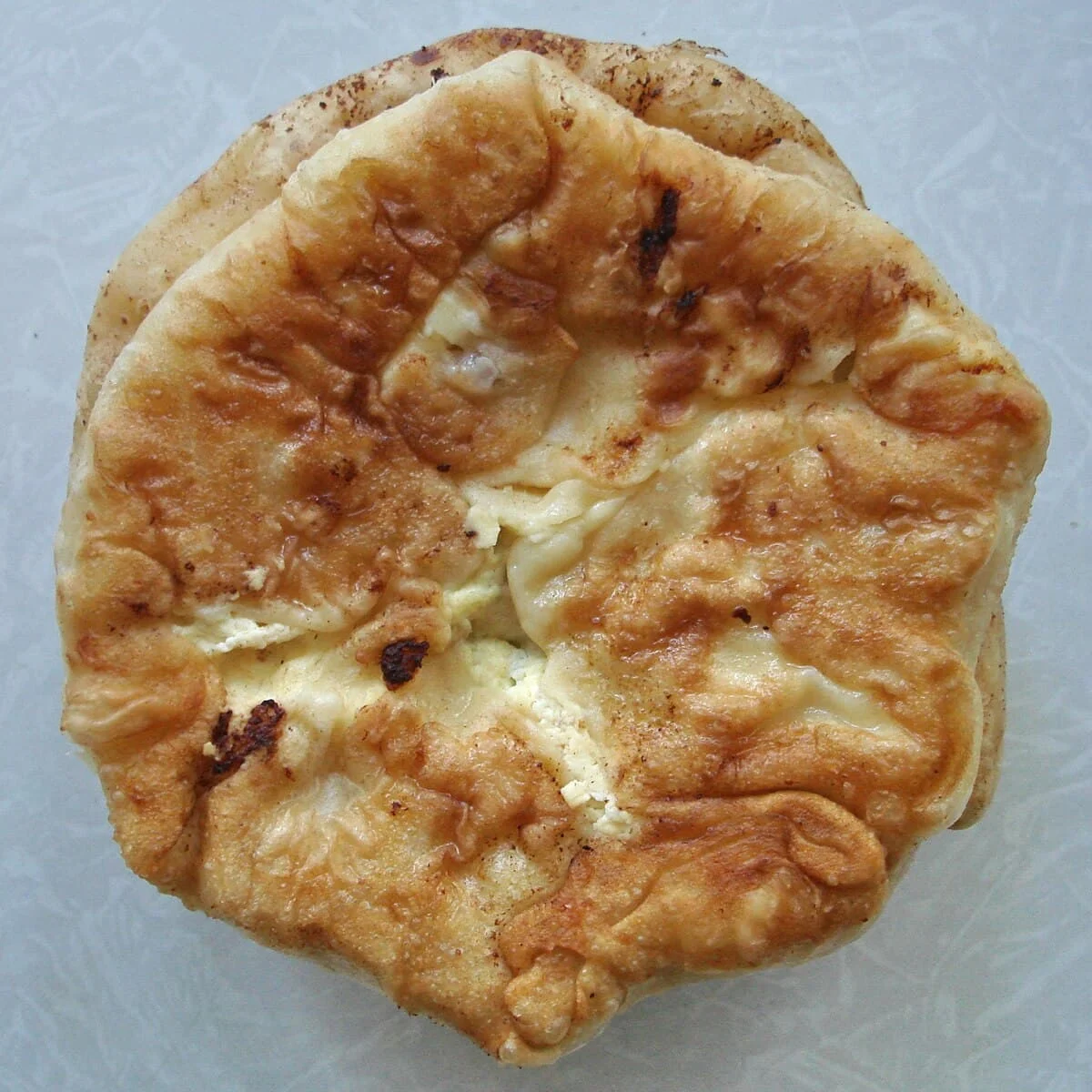 placinte are thin moldovan pastry pies