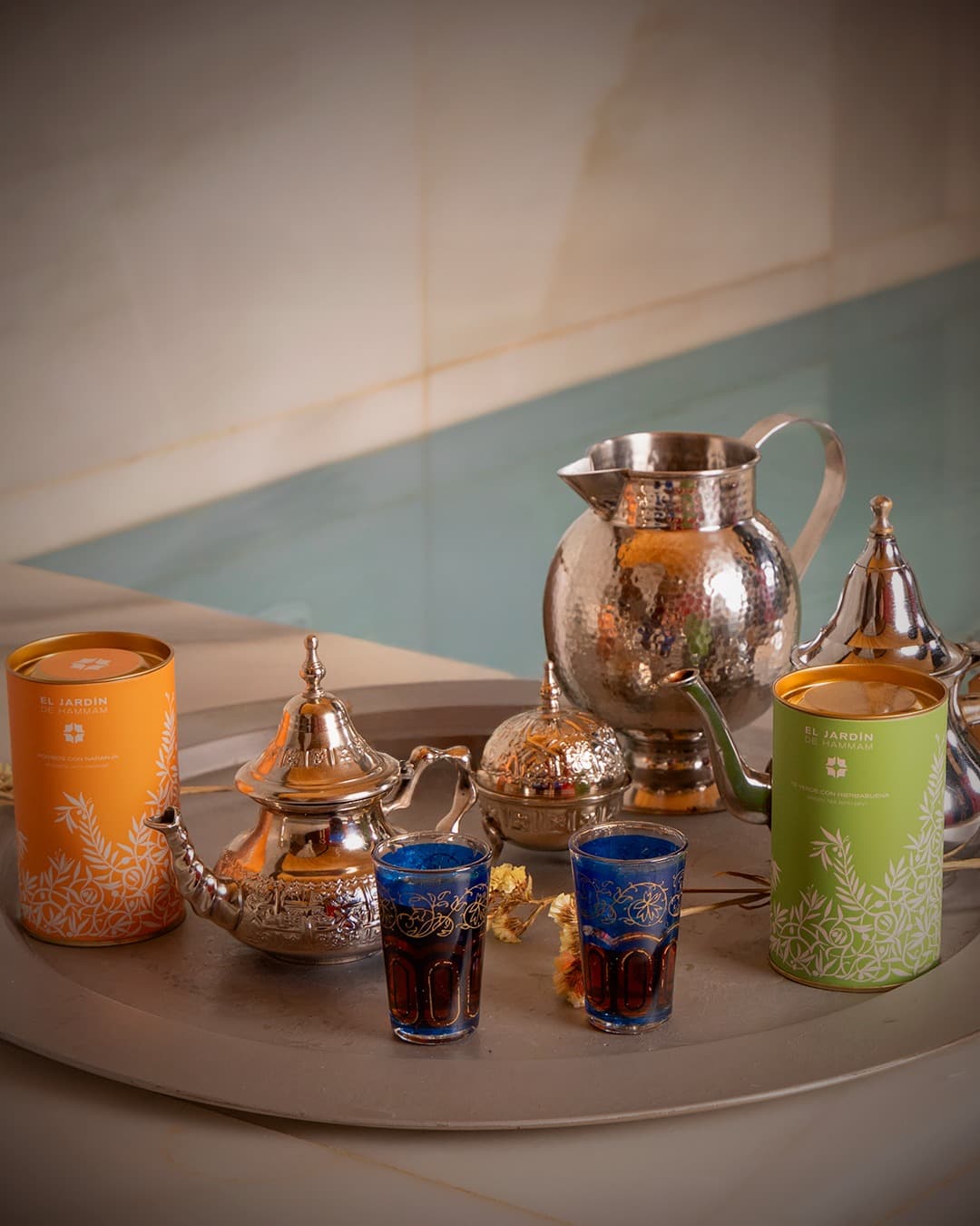 Enjoy tea during your hamman session
