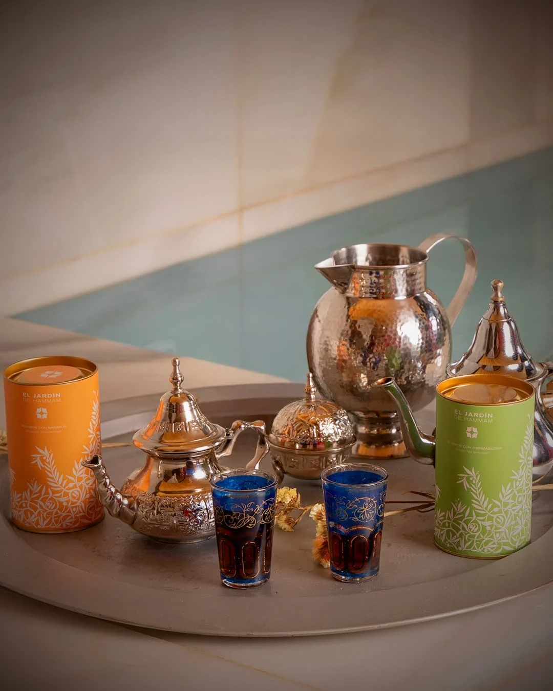 Enjoy tea during your hamman session