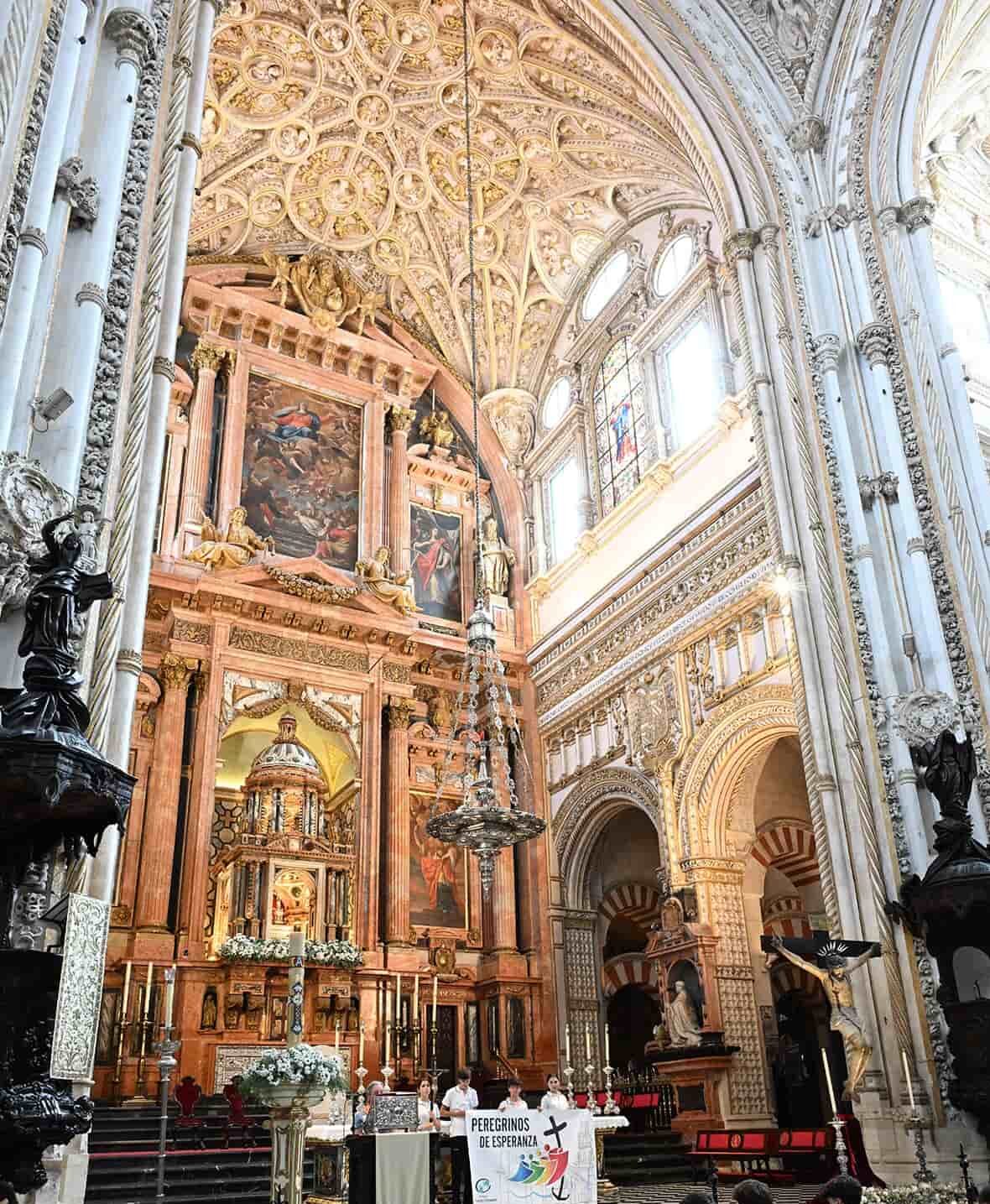 Mass in session at the main alter