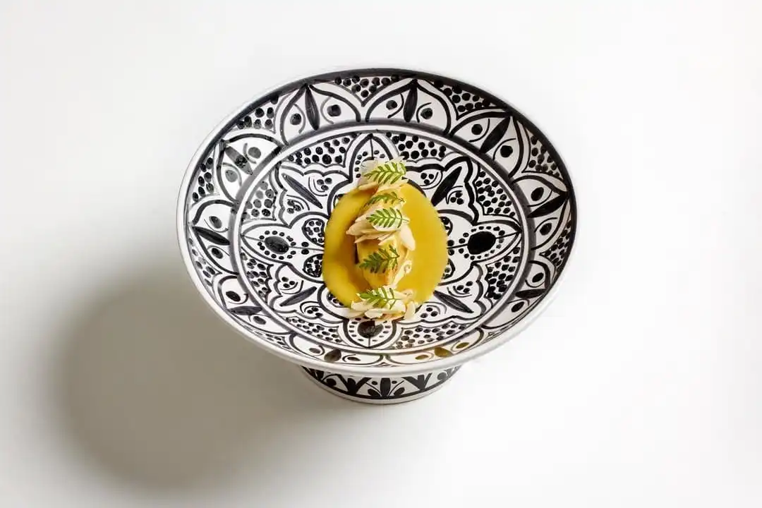 Attentio to details, even in the serving ware