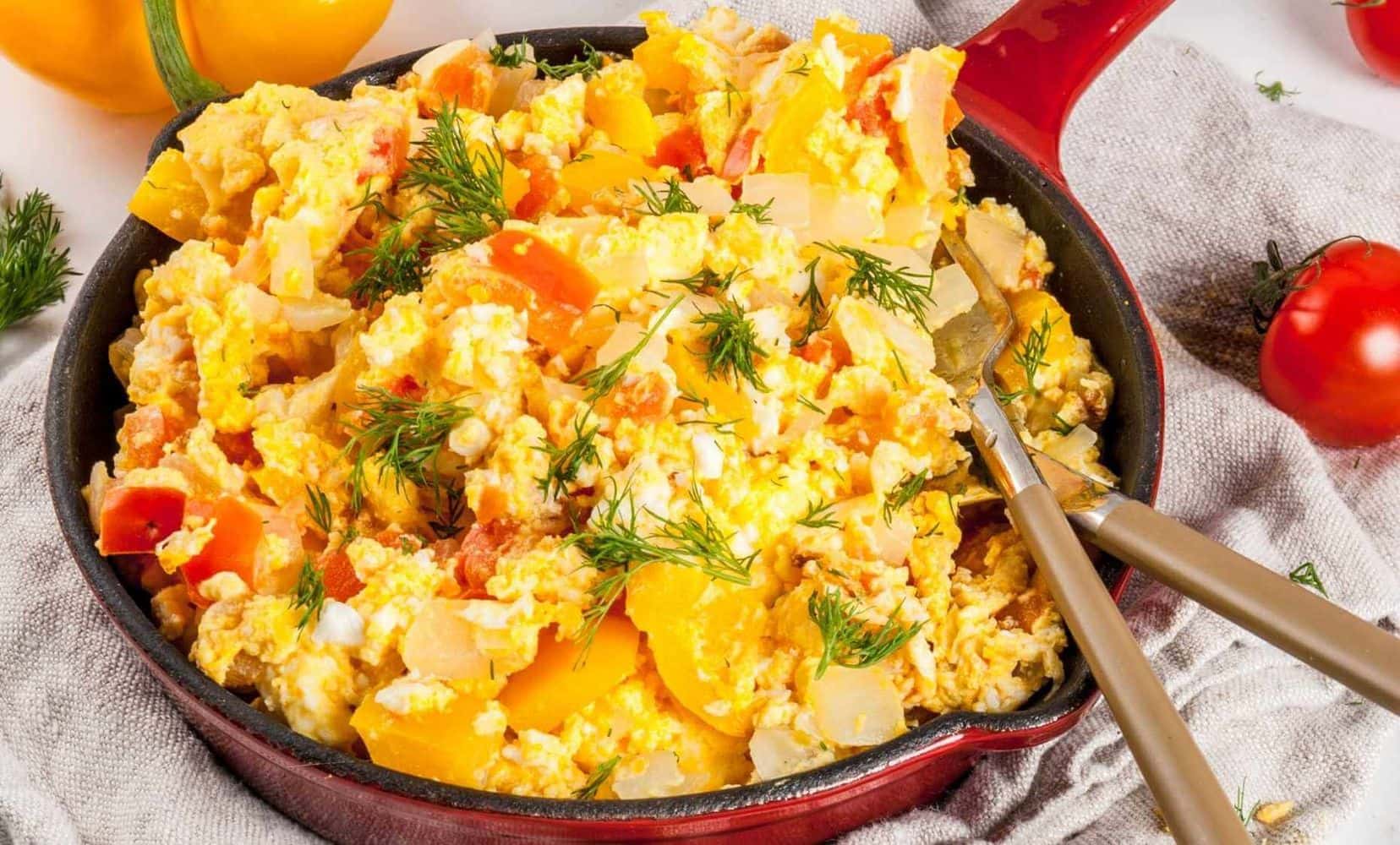 Huevos revueltos (Scrambled eggs)