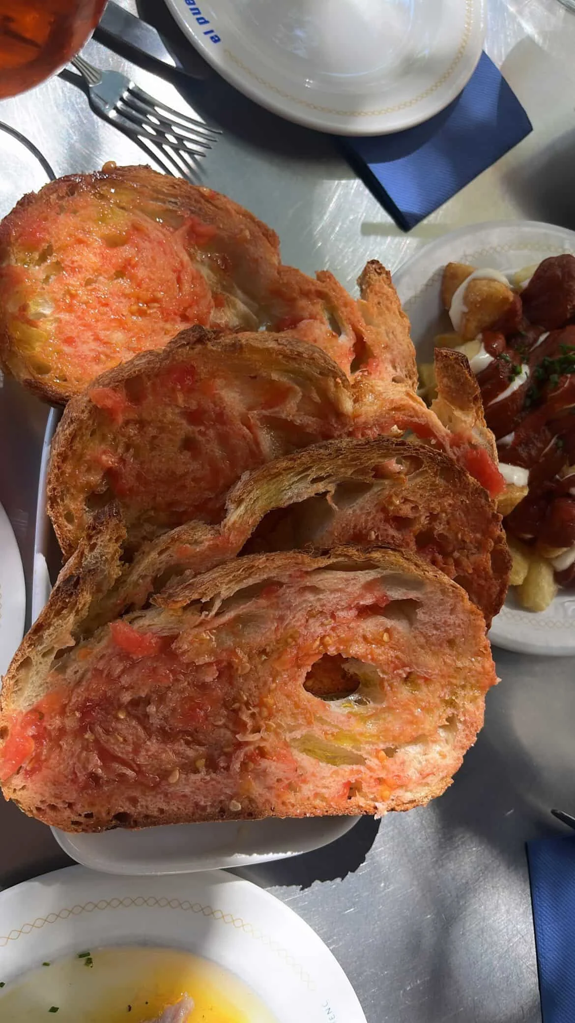 Tostada con Tomate (Toast with tomato)