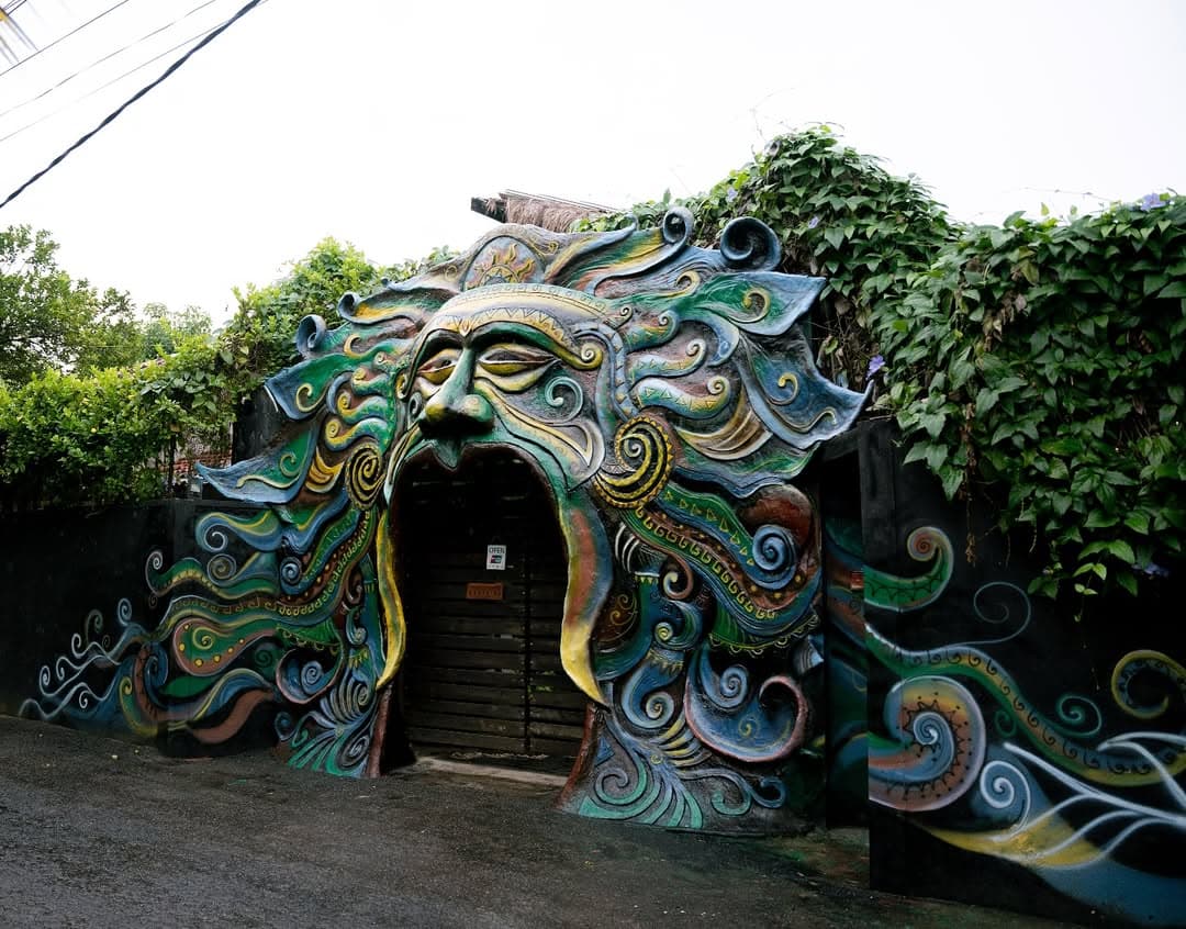 The etrance resembling a Sri Lankan folklore mask