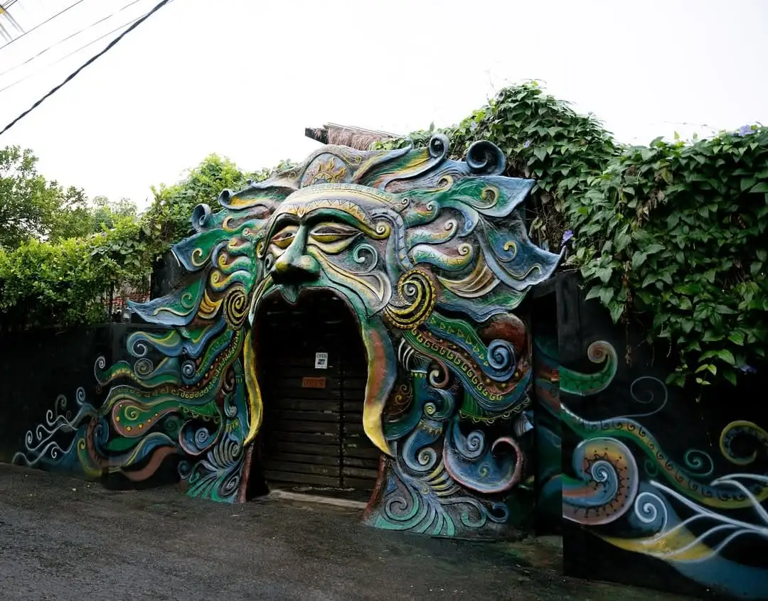 The etrance resembling a Sri Lankan folklore mask