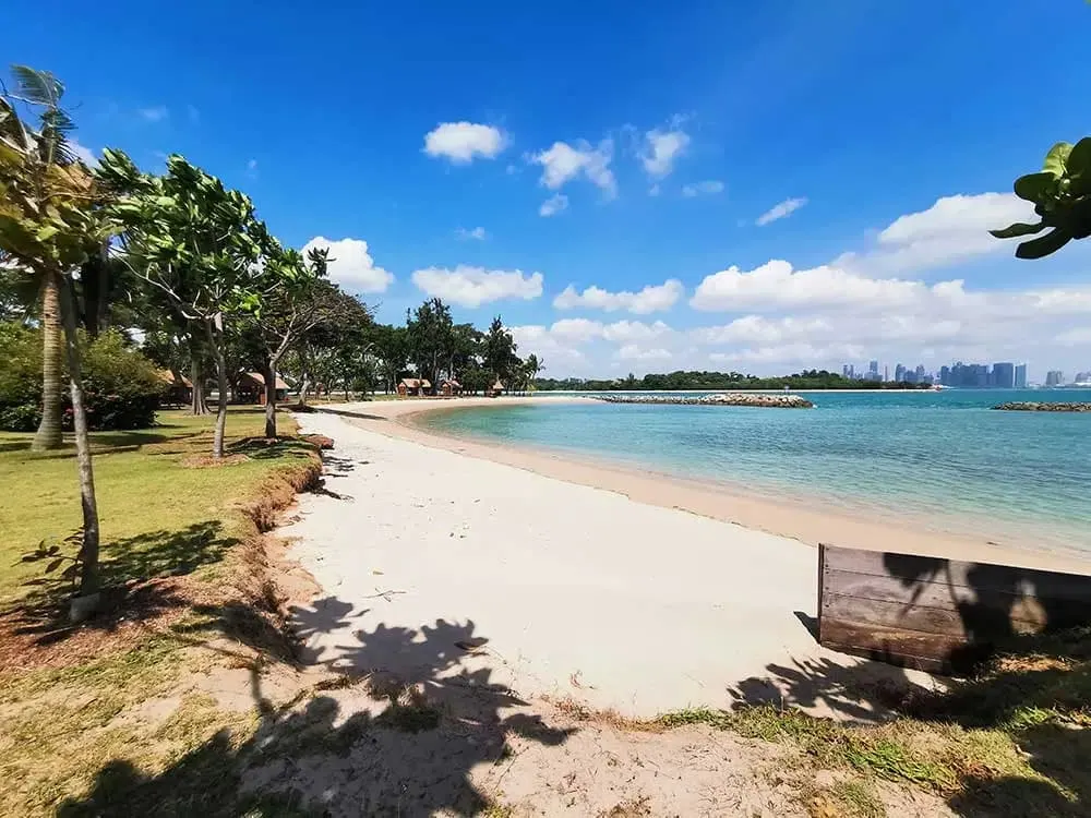 The pristine beach at Kusu Island