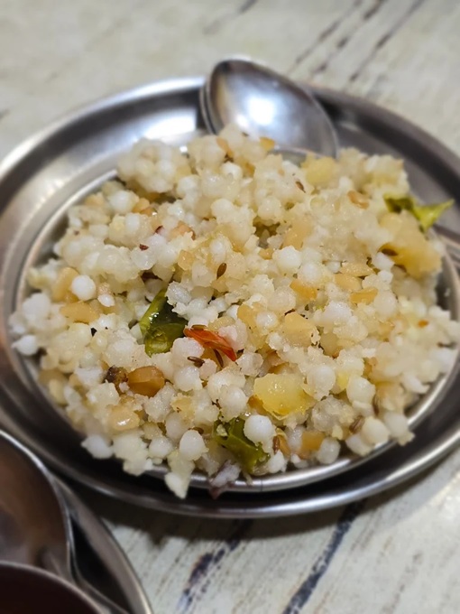 Kichidi, Indian breakfast food 