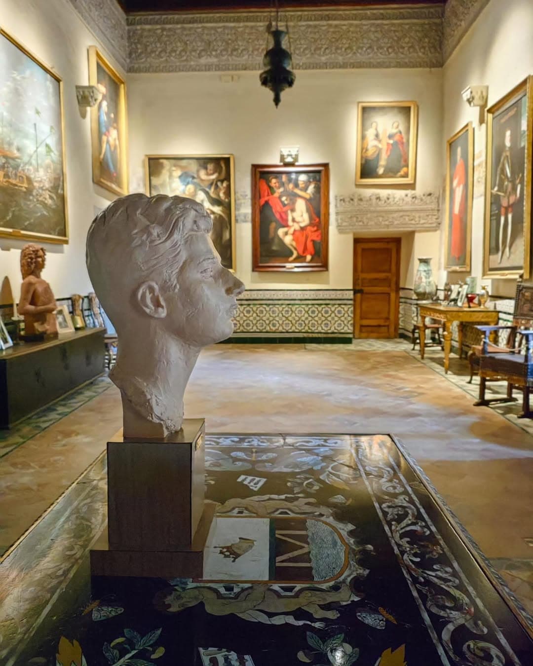 Art collection within the Palacio