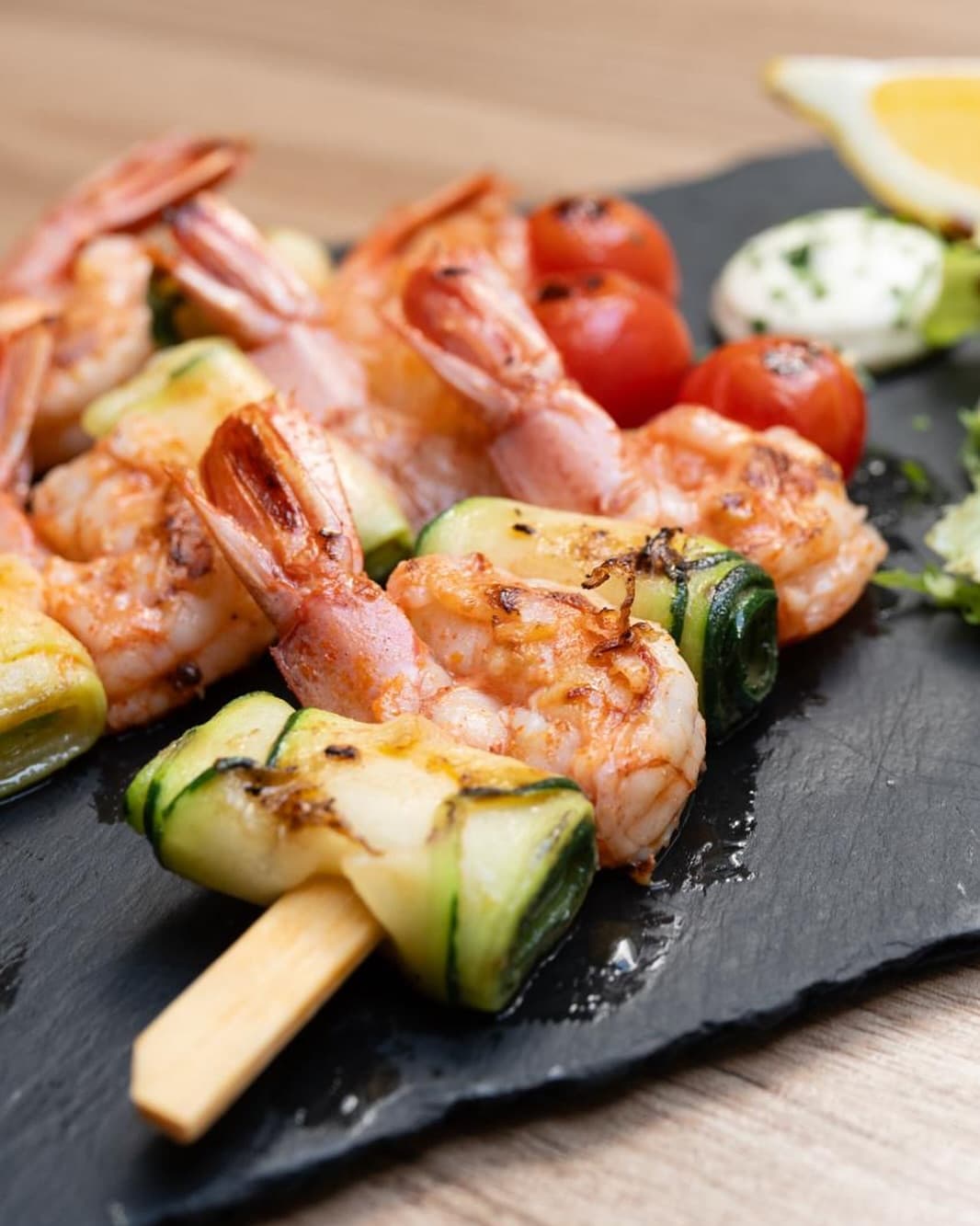 Courgette and prawn gambas skewers