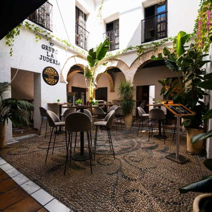 Courtyard setting
