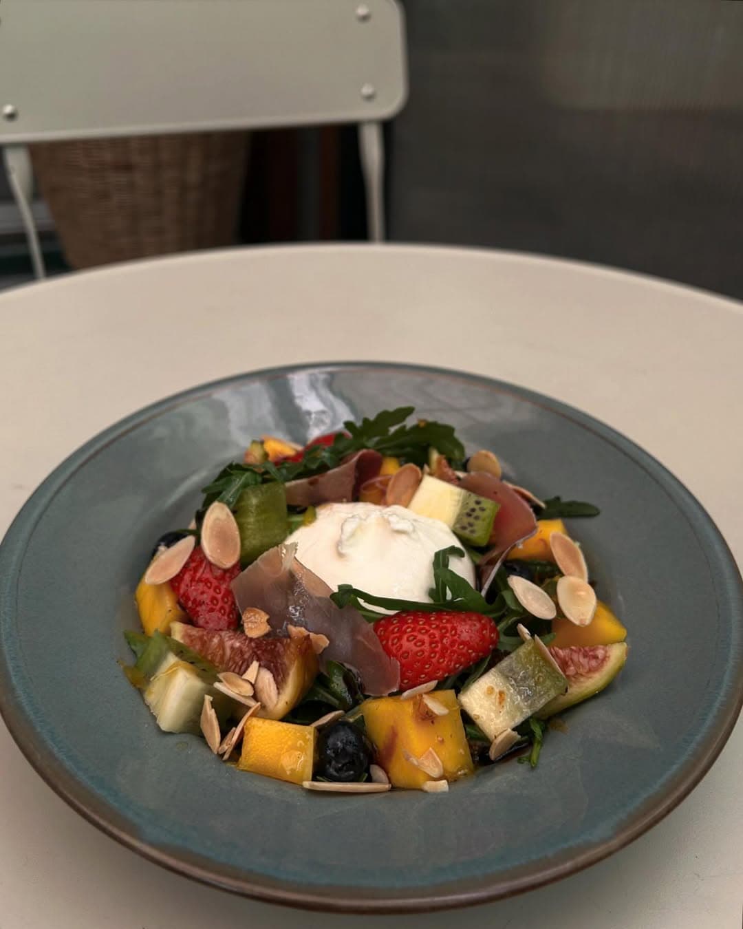 Burrata salad