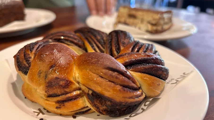 Plate containing Babka, a Goan pastry 