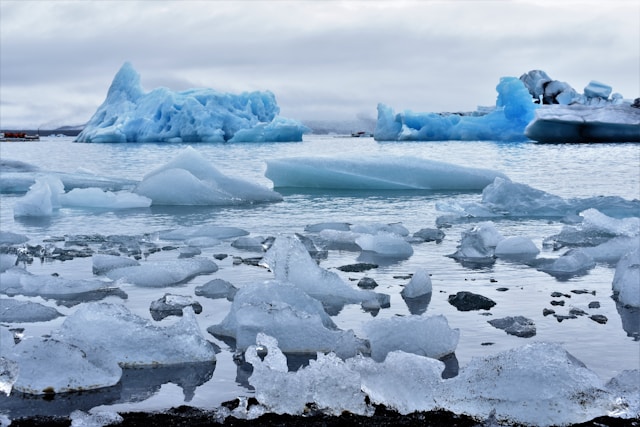 icebergs in jokulsarlon glacial lagoon in iceland