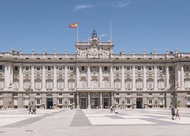 the royal palace in madrid spain