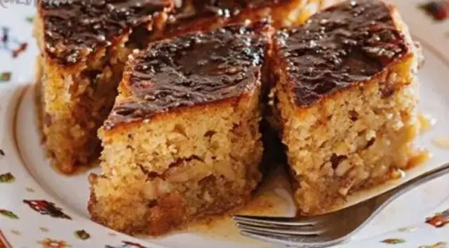 shendetlie is an albanian honey and walnut cake