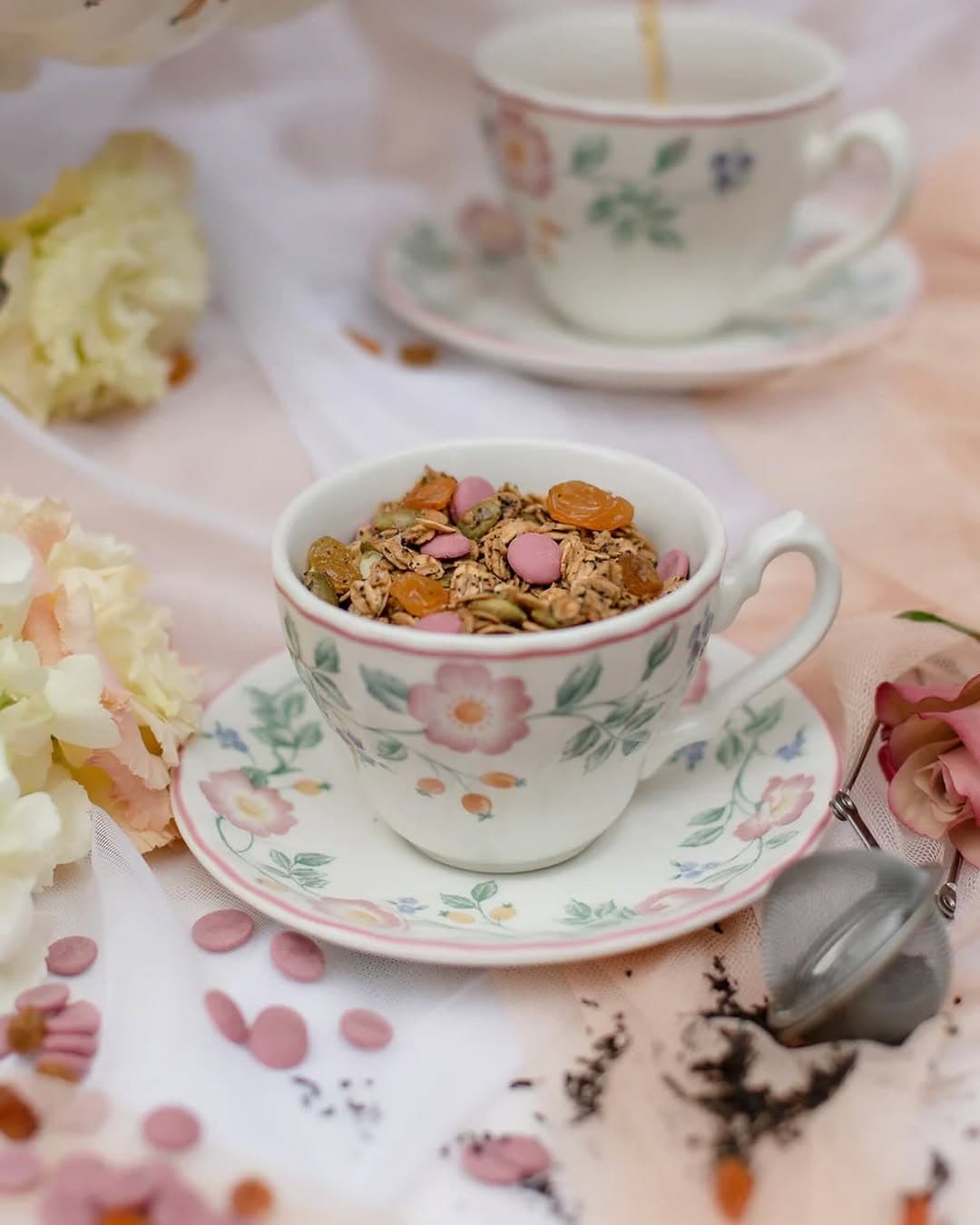 Granola with Earl Grey, ruby chocolate, and sultanas