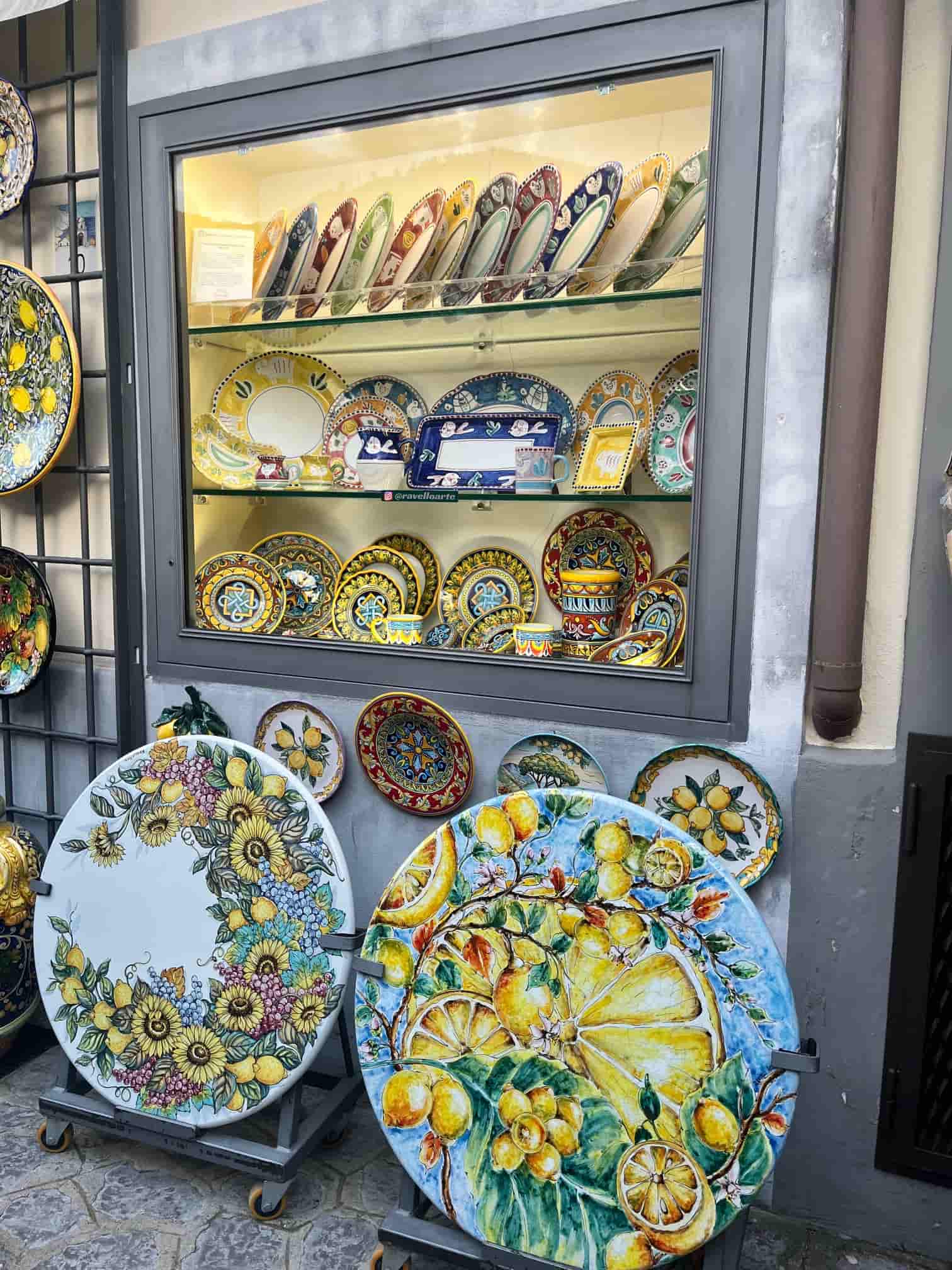 Ceramic shops in ravello