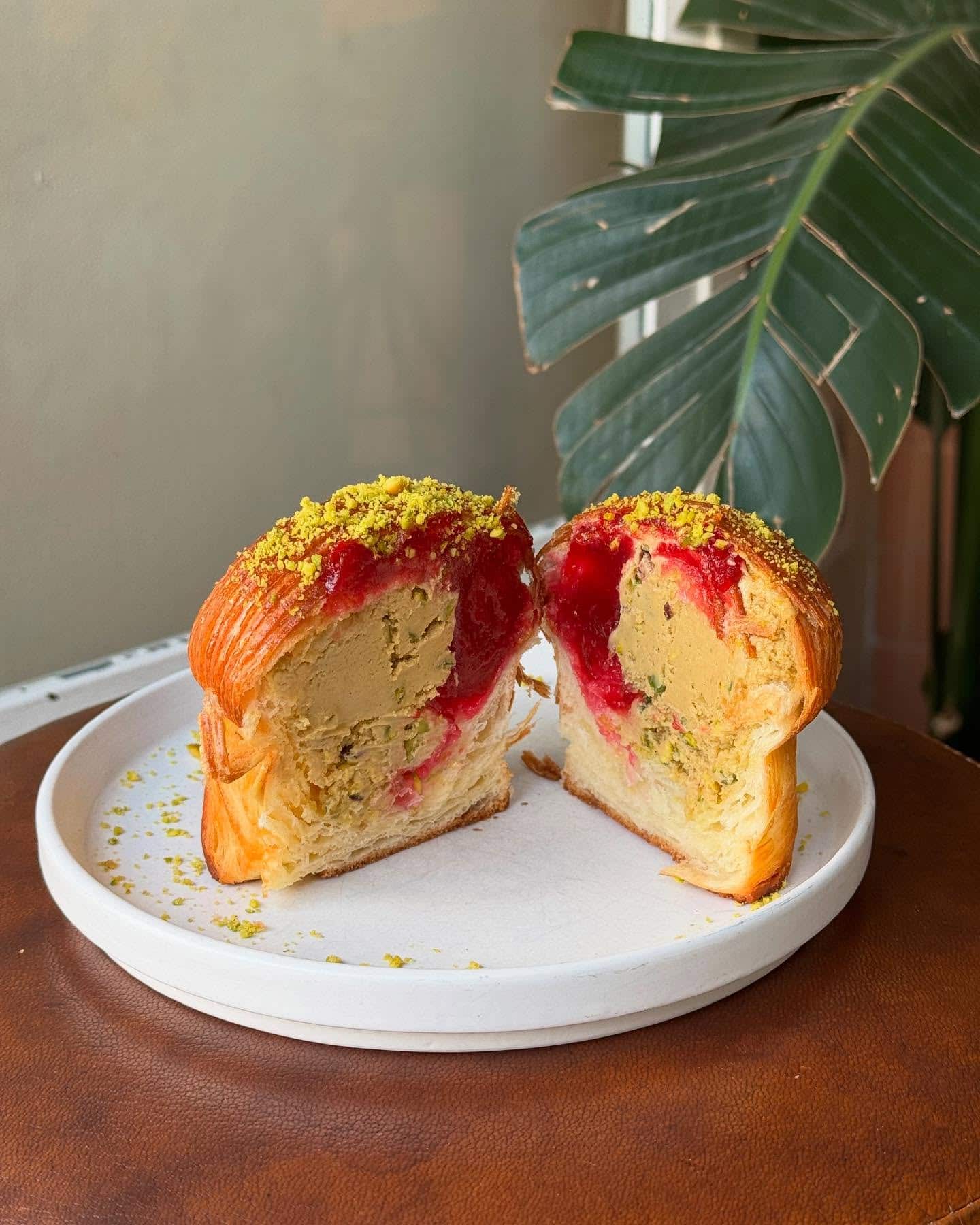 bombe pistachio + berries