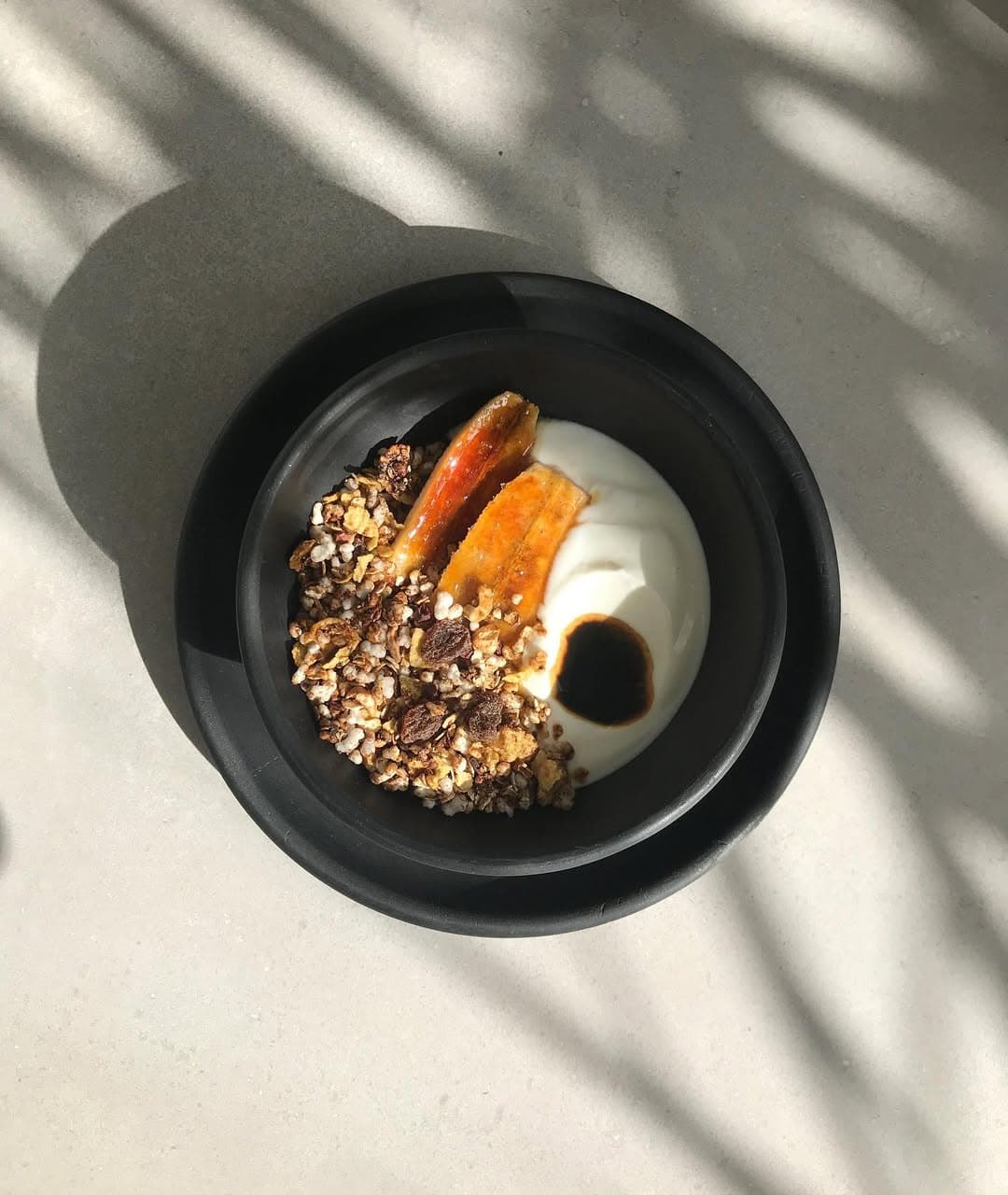 Granola with yoghurt with fruit