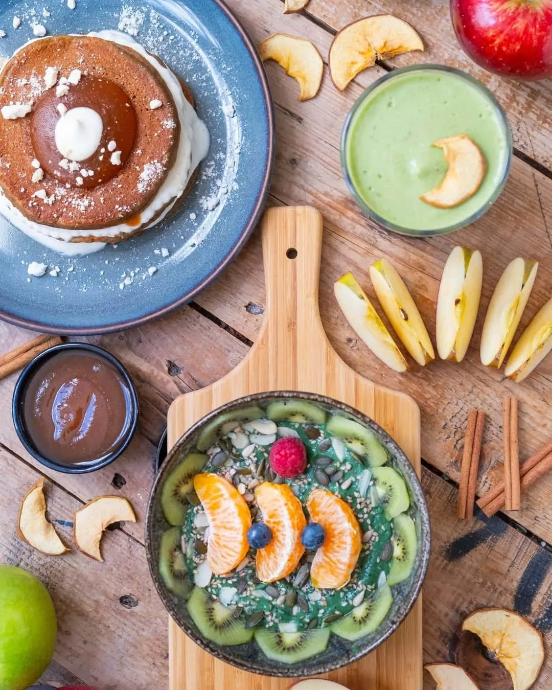 Smoothies and smoothie bowls