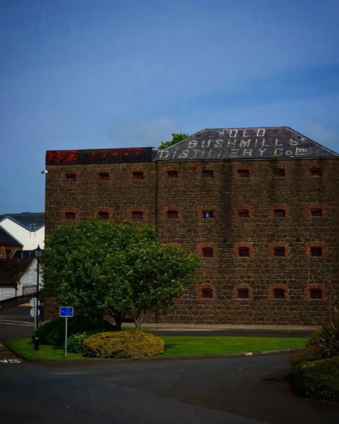 The building facade of the famous Bushmills Distillery