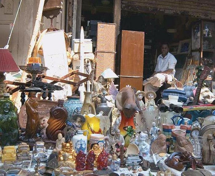 Chor Bazaar in Mumbai, India