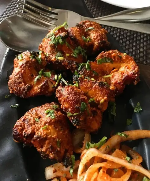 tandoori chicken in Sethi Bar-Be-Que in Jaipur, India
