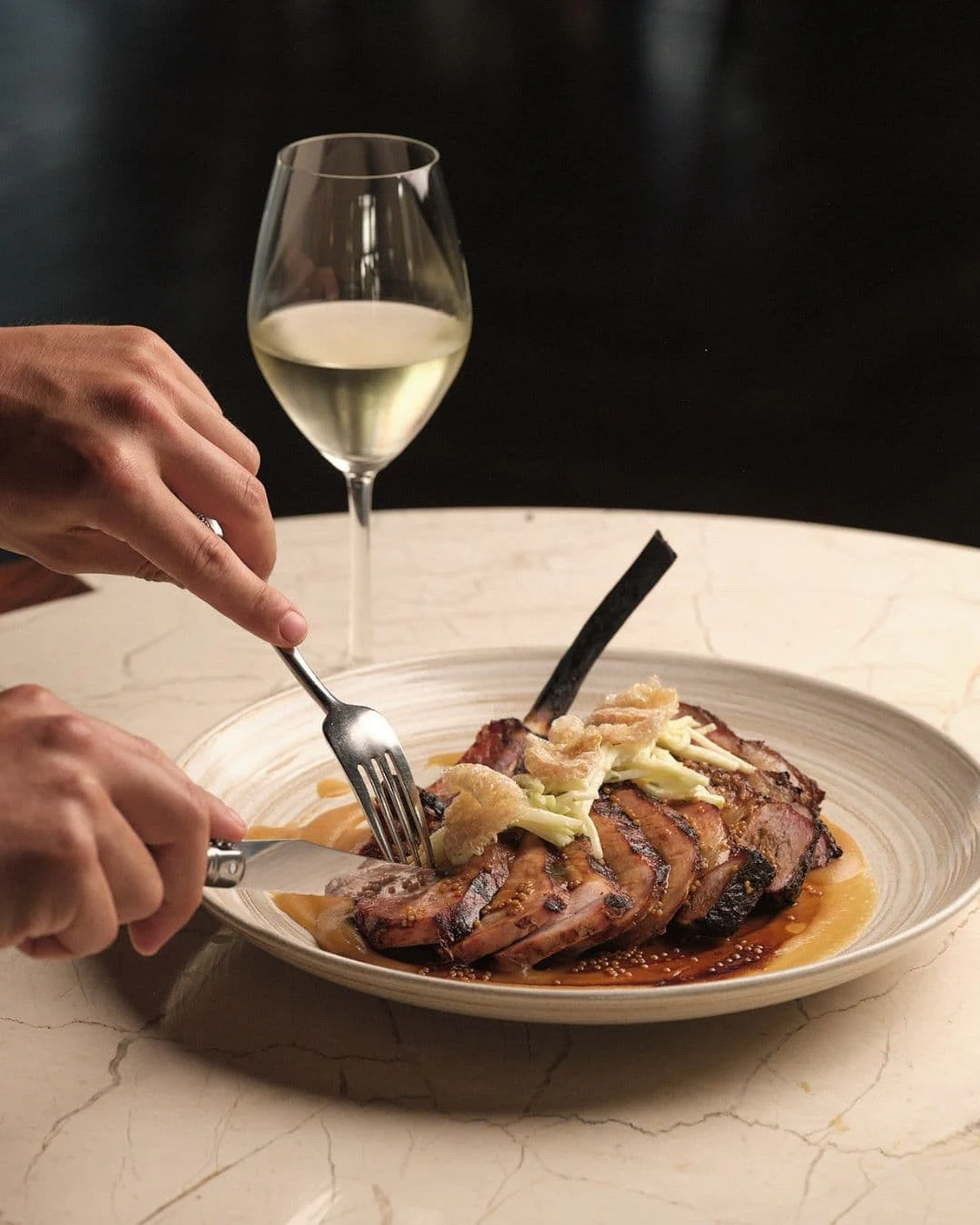 Lamb rack and crisp white wine