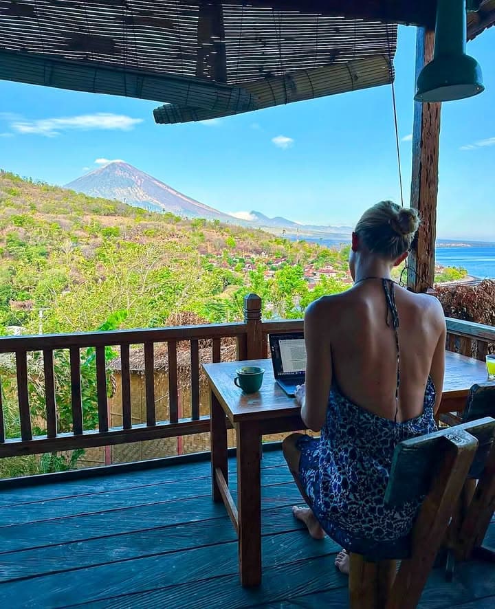 A perfect spot for Digital Nomads or journaling