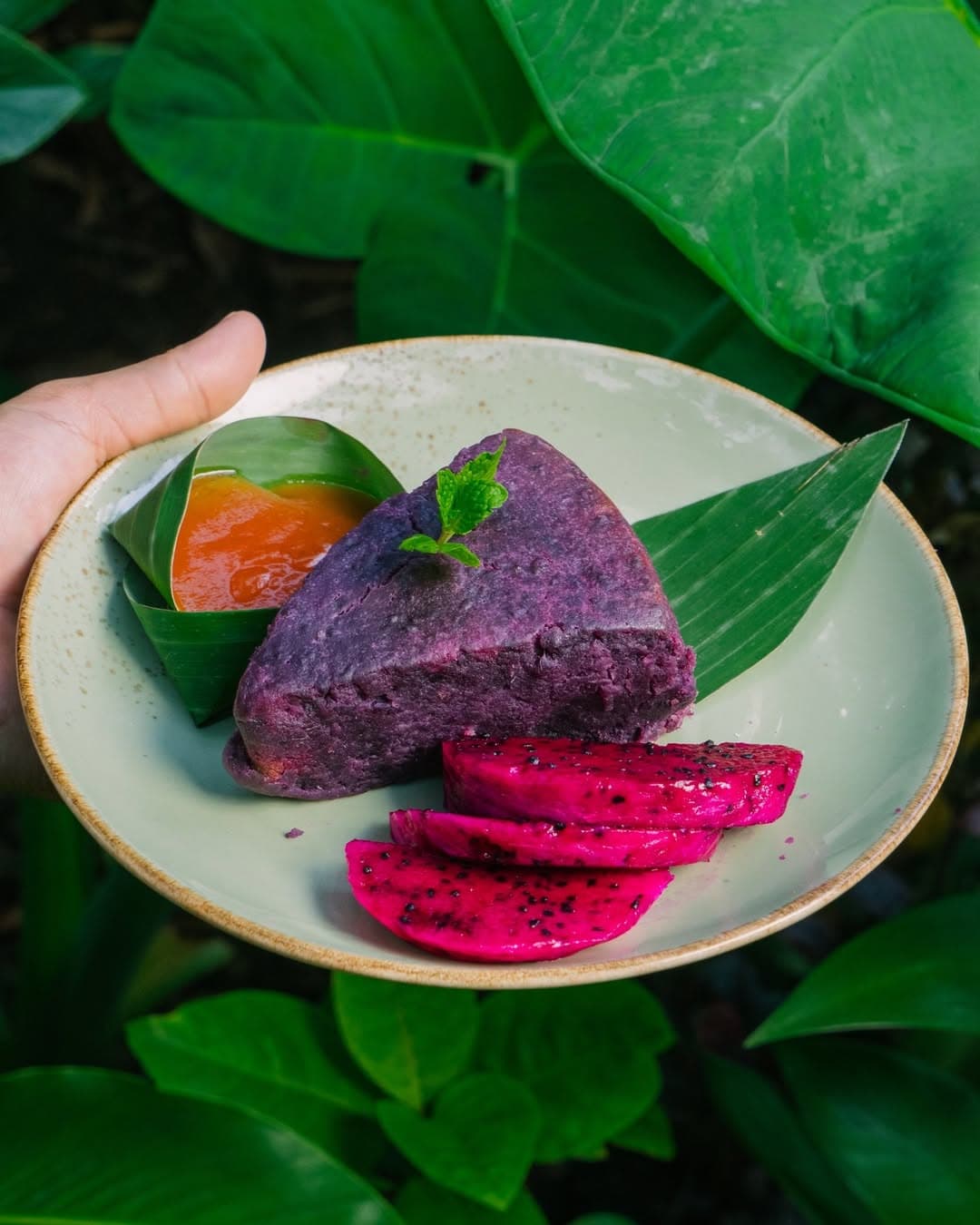 Purple tarot cake with dragon fruit slices