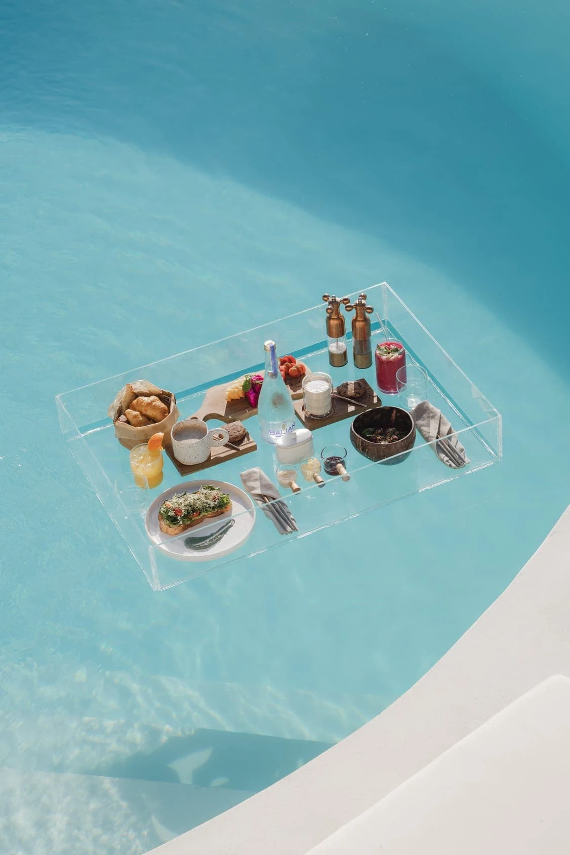 Floating breakfast