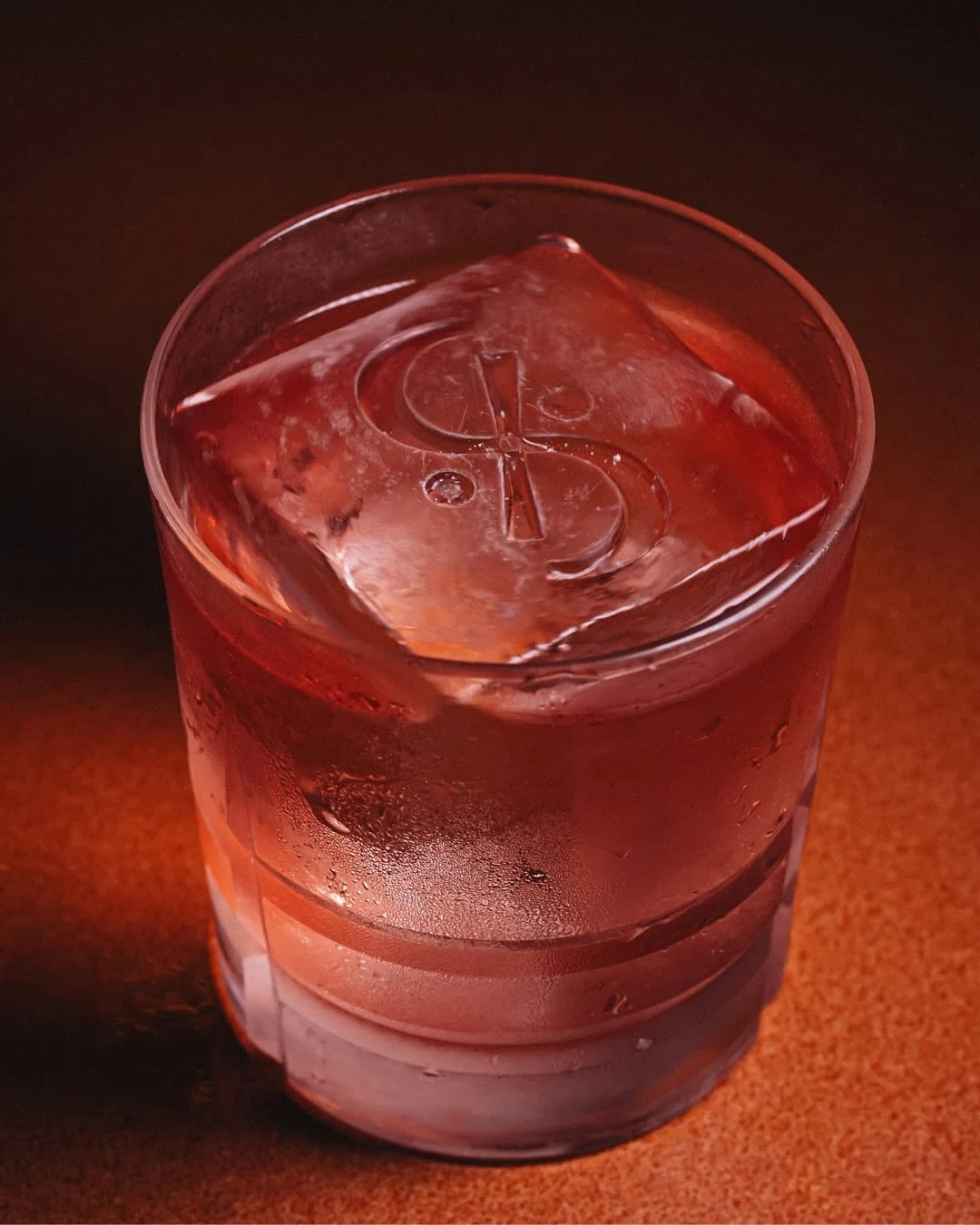 Attention to details like ice blocks imprinted with Segno's logo