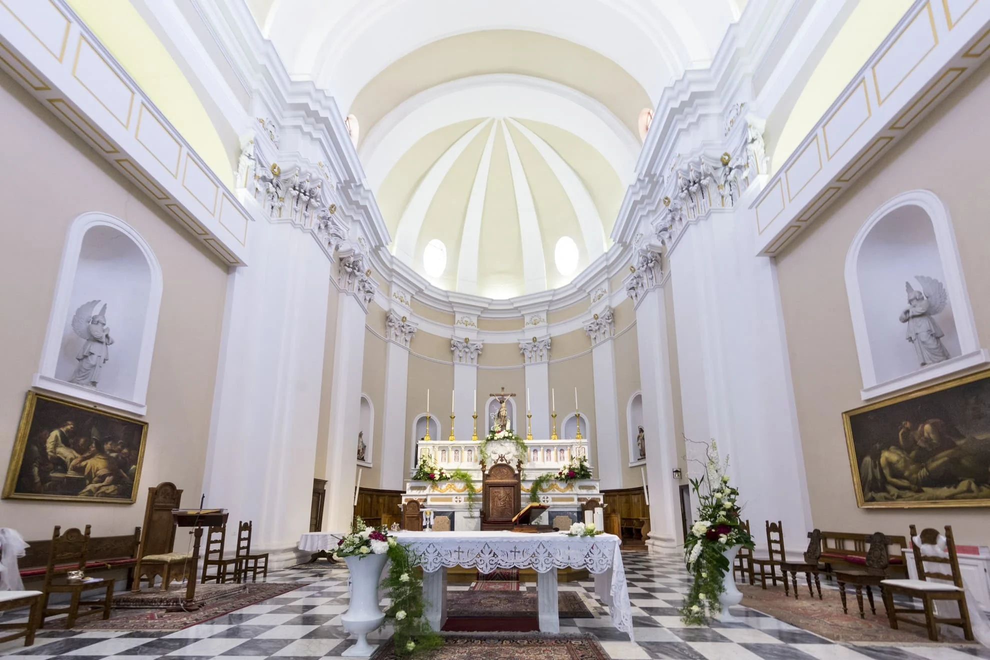 the interior of basillica di santa maria della neve in cuglieri sardinia